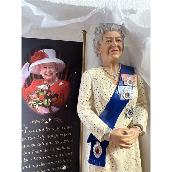 NIB QUEEN ELIZABETH II: The Longest Reigning Monarch Sculpture Diamond Jubilee - Picture 6 of 6